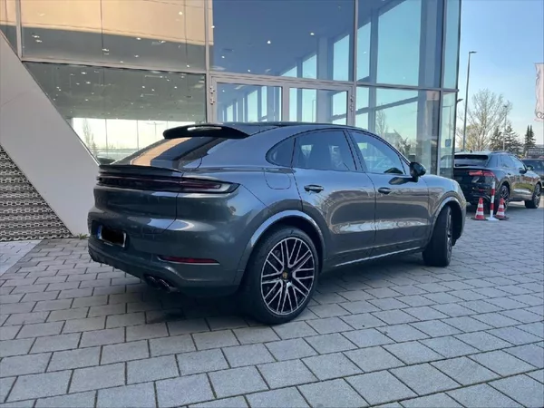 Porsche Cayenne 4,0 V8 S Coupe - foto 3