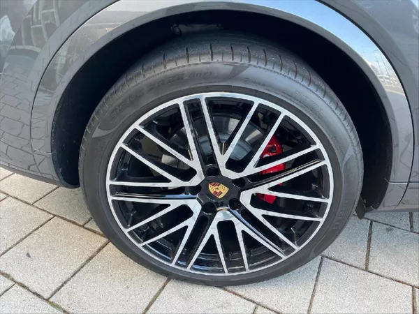 Porsche Cayenne 4,0 V8 S Coupe - foto 4