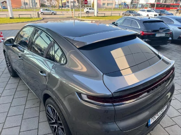 Porsche Cayenne 4,0 V8 S Coupe - foto 8