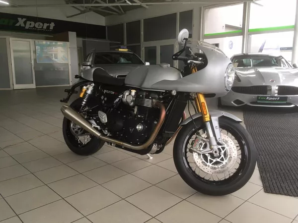 Triumph TRUXTON RS 1,2