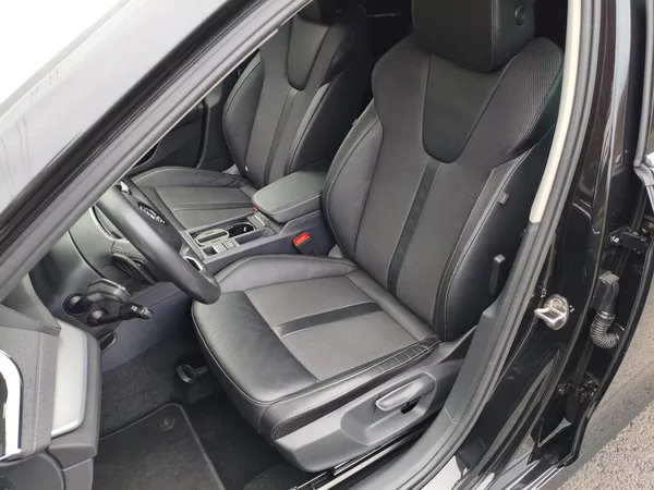 Škoda Octavia 2,0 TDI 110Kw DSG Style combi - foto 12
