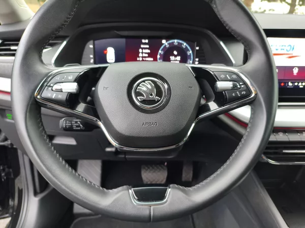 Škoda Octavia 2,0 TDI 110Kw DSG Style combi - foto 20