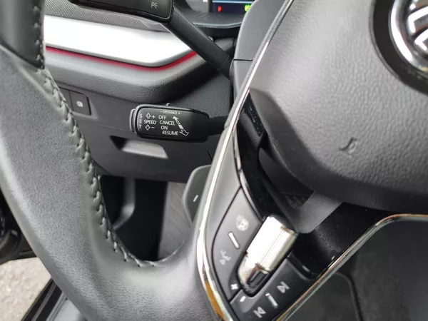 Škoda Octavia 2,0 TDI 110Kw DSG Style combi - foto 21