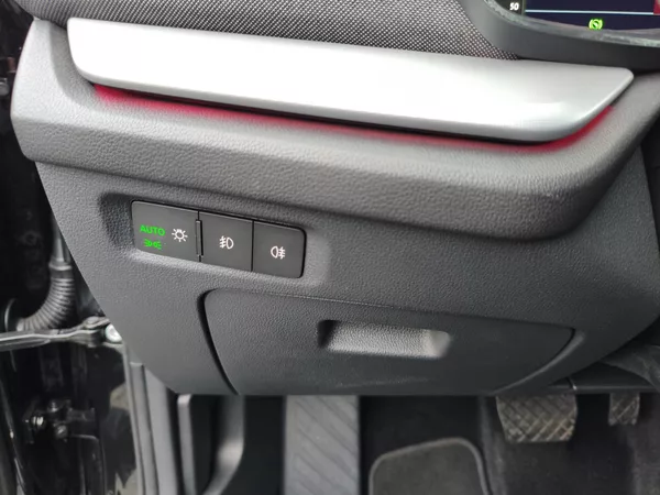 Škoda Octavia 2,0 TDI 110Kw DSG Style combi - foto 22