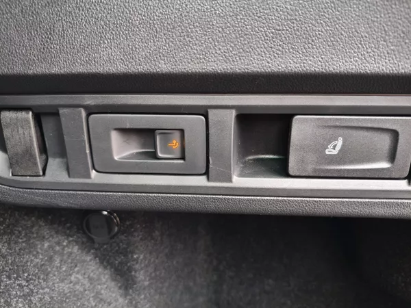 Škoda Octavia 2,0 TDI 110Kw DSG Style combi - foto 28