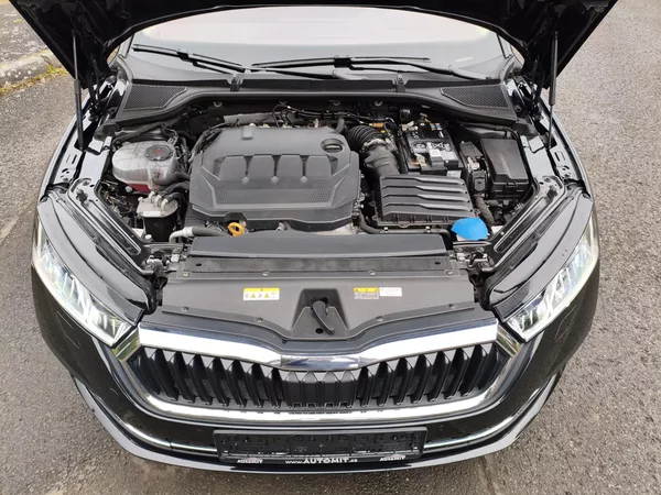 Škoda Octavia 2,0 TDI 110Kw DSG Style combi - foto 29