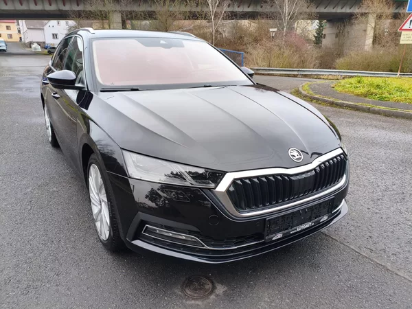 Škoda Octavia 2,0 TDI 110Kw DSG Style combi - foto 3