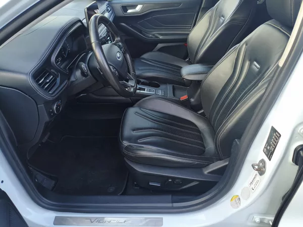 Ford Focus 2,0 Tdci 110Kw Vignale 8AT - foto 12