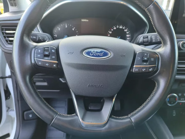 Ford Focus 2,0 Tdci 110Kw Vignale 8AT - foto 22
