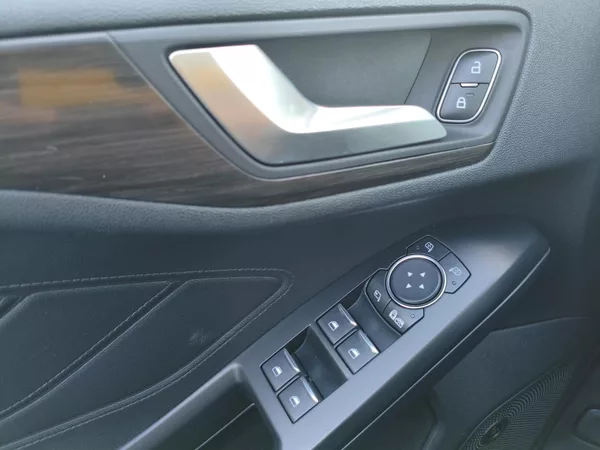 Ford Focus 2,0 Tdci 110Kw Vignale 8AT - foto 25