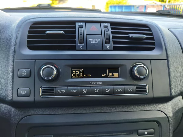 Škoda Fabia 1,2 TSI Style Fresh Combi - foto 18