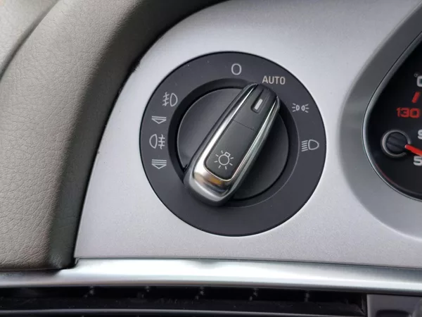 Audi A6 3,0 TDI Quattro Avant 176Kw - foto 22