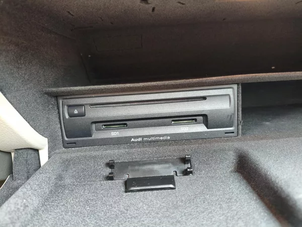Audi A6 3,0 TDI Quattro Avant 176Kw - foto 25