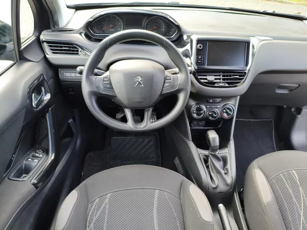 Peugeot 208 1,6 eHDI 68Kw - foto 16