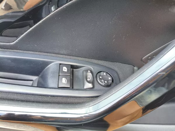 Peugeot 208 1,6 eHDI 68Kw - foto 22