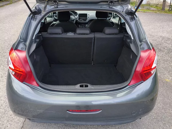 Peugeot 208 1,6 eHDI 68Kw - foto 25