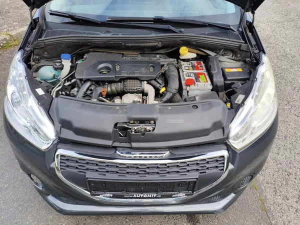 Peugeot 208 1,6 eHDI 68Kw - foto 26