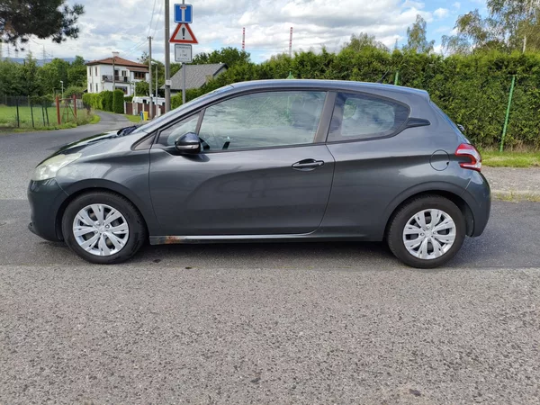 Peugeot 208 1,6 eHDI 68Kw - foto 8