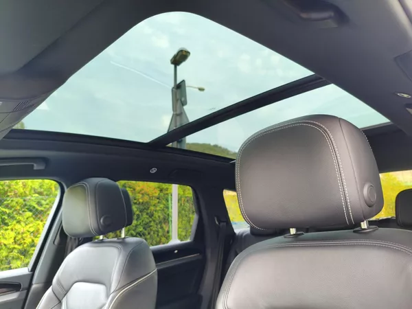 Volkswagen Touareg 3,0 TDI Individual 210 KW - foto 24