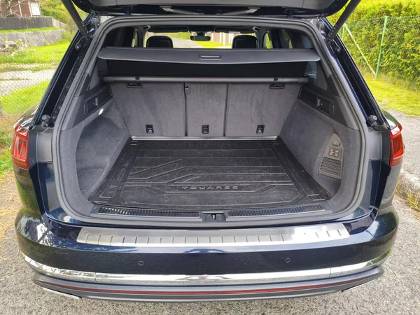 Volkswagen Touareg 3,0 TDI Individual 210 KW - foto 33