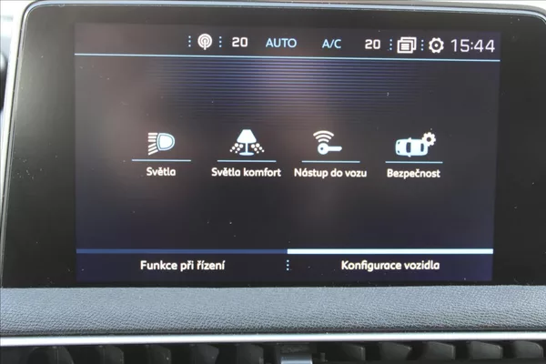 Peugeot 3008 1,2 PureTech 1.MAJ,ČR,ALLURE - foto 17