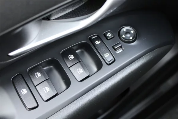 Hyundai Tucson 1,6 T-GDI ČR,1.MAJITEL, SMART - foto 21