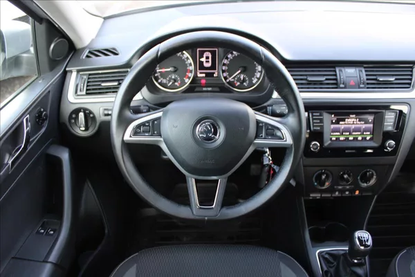 Škoda Rapid 1,4 TDI NOVÉ V ČR - foto 10