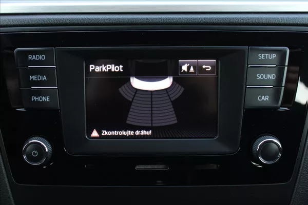 Škoda Rapid 1,4 TDI NOVÉ V ČR - foto 12