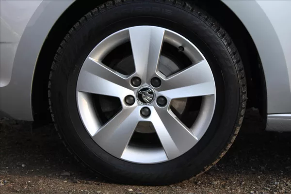 Škoda Rapid 1,4 TDI NOVÉ V ČR - foto 24
