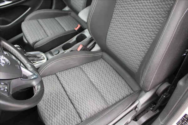 Opel Astra 1,6 CDTi AUTOMAT,DPH,TAŽNÉ - foto 22