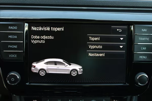 Škoda Superb 2,0 TDI 1.MAJ,A/T,4x4,STYLE - foto 20