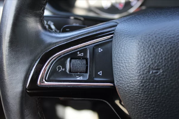 Škoda Superb 2,0 TDI 1.MAJ,A/T,4x4,STYLE - foto 26