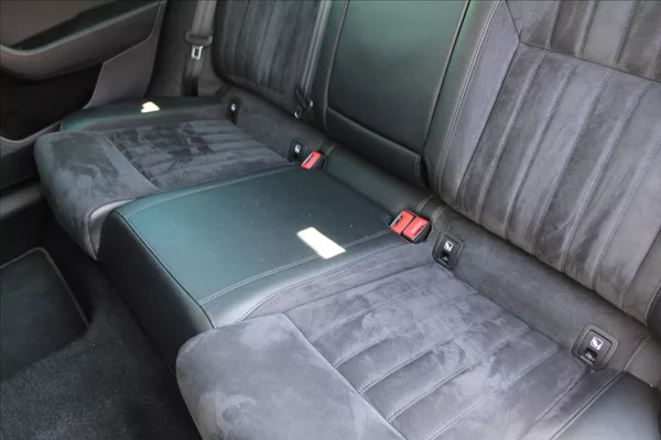 Škoda Superb 2,0 TDI 1.MAJ,A/T,4x4,STYLE - foto 38