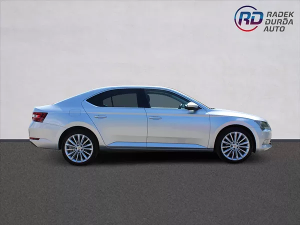 Škoda Superb 2,0 TDI 1.MAJ,A/T,4x4,STYLE - foto 4