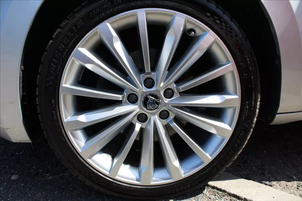 Škoda Superb 2,0 TDI 1.MAJ,A/T,4x4,STYLE - foto 44
