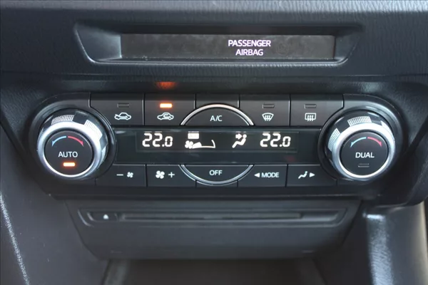 Mazda 3 2,0 i NOVÉ V ČR - foto 19