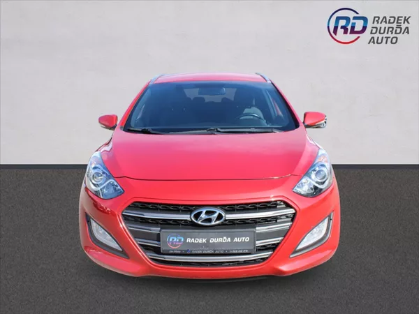 Hyundai i30 1,6 i ČR,1.MAJ,WEEKEND DESIGN - foto 2