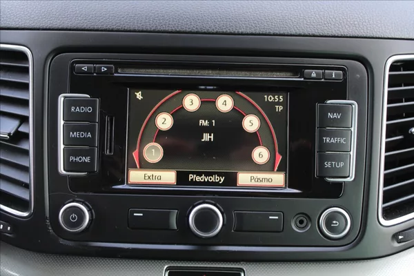 Volkswagen Sharan 2,0 TDI AUTOMAT,7 MÍST - foto 11
