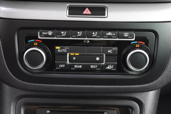 Volkswagen Sharan 2,0 TDI AUTOMAT,7 MÍST - foto 14