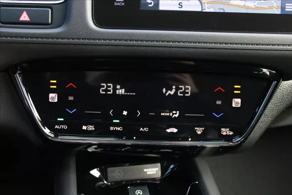 Honda HR-V 1,5 V-TEC ČR,1.MAJ,ELEGANCE - foto 14