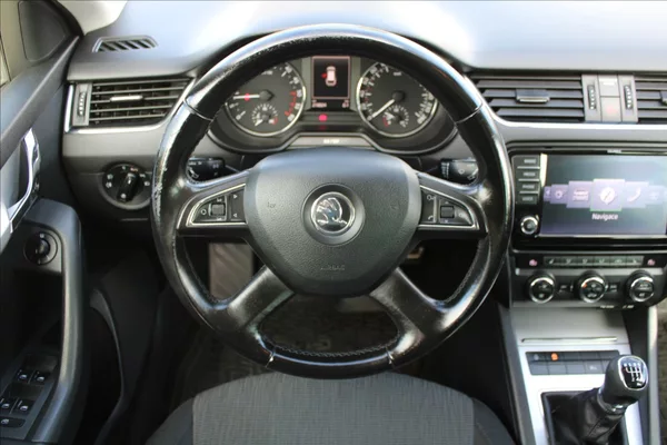Škoda Octavia 2,0 TDI ČR,TAŽNÉ,ELEGANCE - foto 10