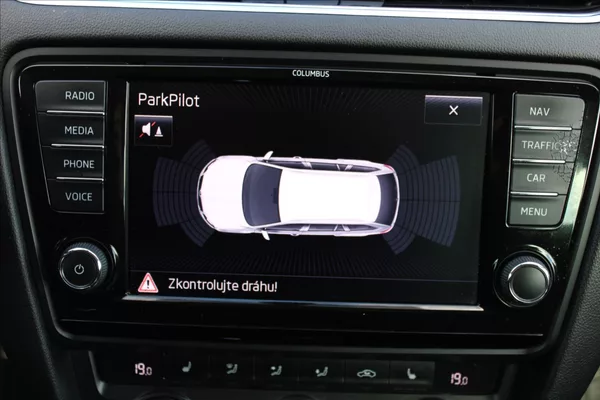 Škoda Octavia 2,0 TDI ČR,TAŽNÉ,ELEGANCE - foto 12