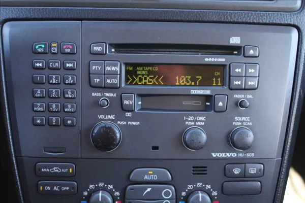 Volvo V70 2,4 D NOVÉ V ČR,1.MAJITEL - foto 11