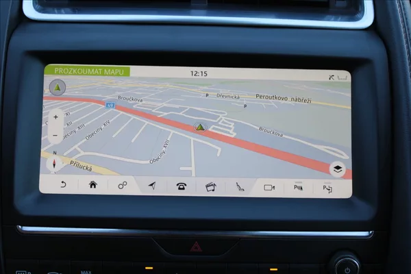 Jaguar E-Pace 2,0 D180 ČR,4x4,AUTOMAT,S - foto 14
