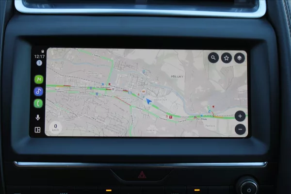 Jaguar E-Pace 2,0 D180 ČR,4x4,AUTOMAT,S - foto 16
