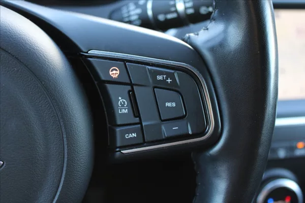 Jaguar E-Pace 2,0 D180 ČR,4x4,AUTOMAT,S - foto 26