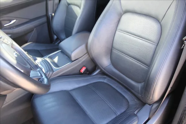 Jaguar E-Pace 2,0 D180 ČR,4x4,AUTOMAT,S - foto 28