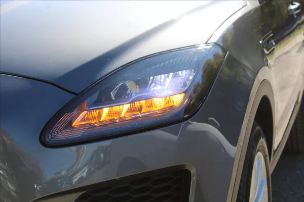 Jaguar E-Pace 2,0 D180 ČR,4x4,AUTOMAT,S - foto 37