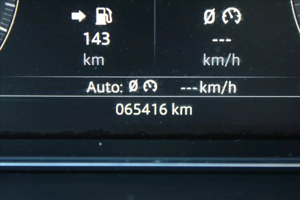 Jaguar E-Pace 2,0 D180 ČR,4x4,AUTOMAT,S - foto 9
