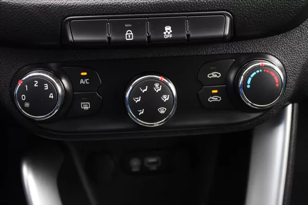 Kia Ceed 1,4 i NOVÉ V ČR - foto 12